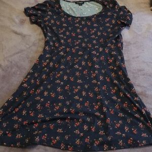 Stretchy, navy blue floral, joe boxer dress.